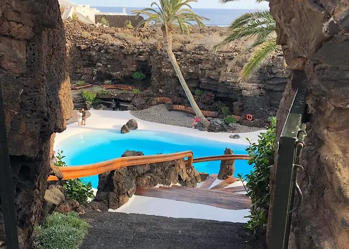 Cosy Vue Piscine, Wifi, à 500 M *