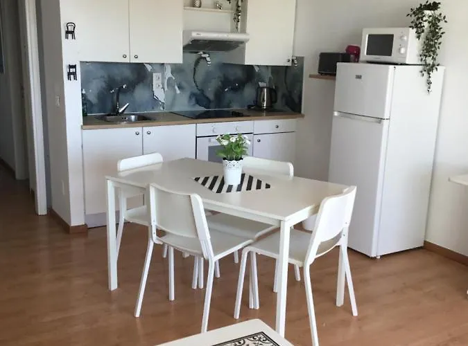 Appartamento Cosy Vue Piscine, Wifi, à 500 M *