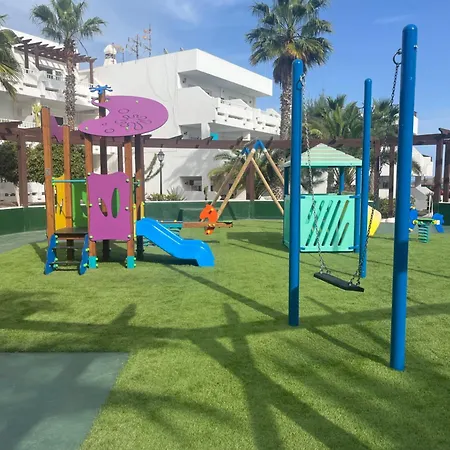 Cosy Vue Piscine, Wifi, A 500 M Costa Teguise