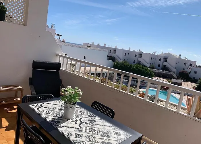 Cosy Vue Piscine, Wifi, A 500 M 아파트 *